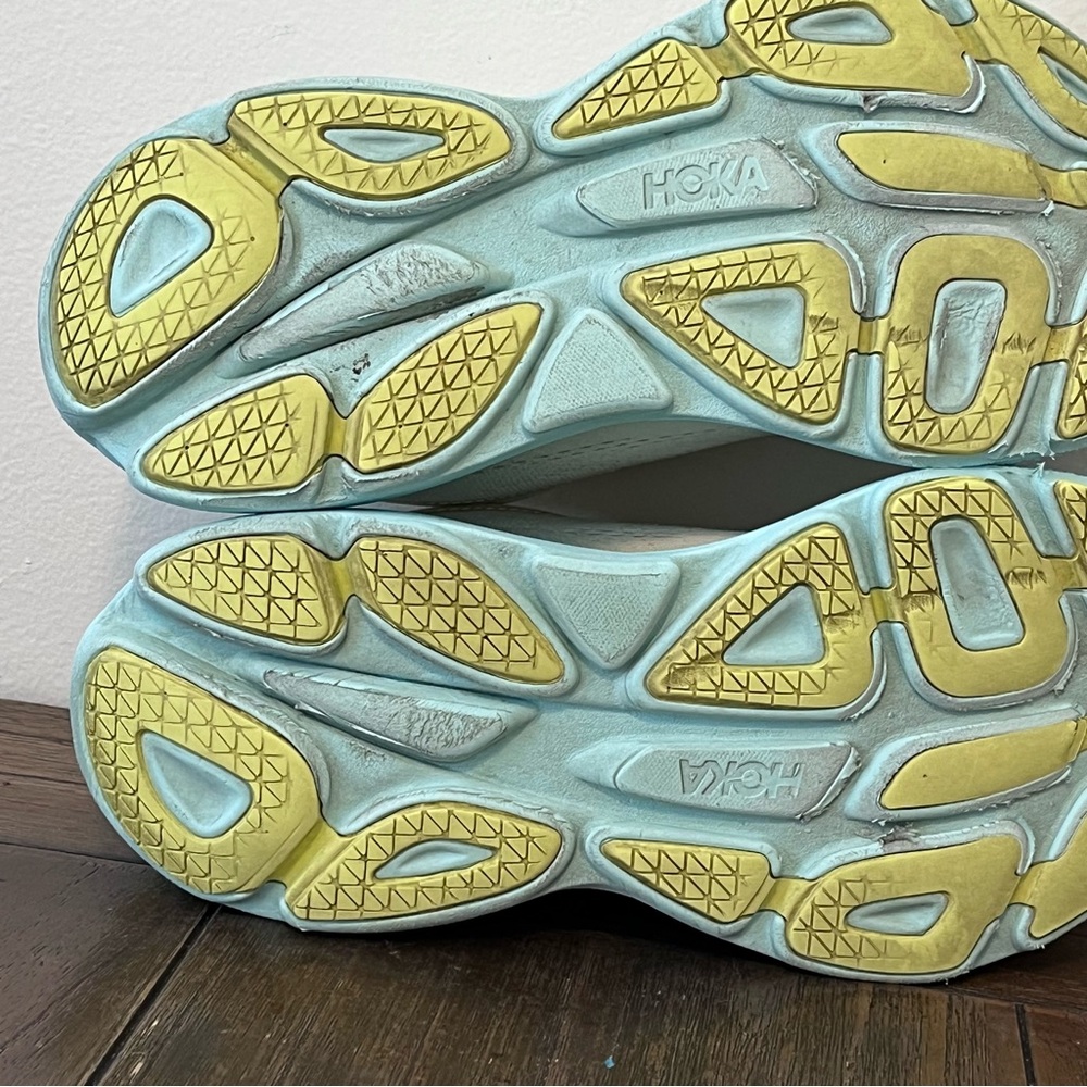 Hoka Bondi Sneakers Womens size 9.5 - Picture 12 of 14
